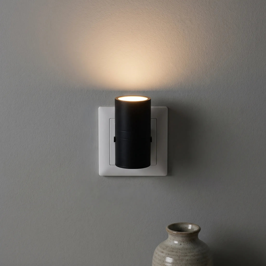PlugGlow - Cilindervormige Wandlamp Met Stekker